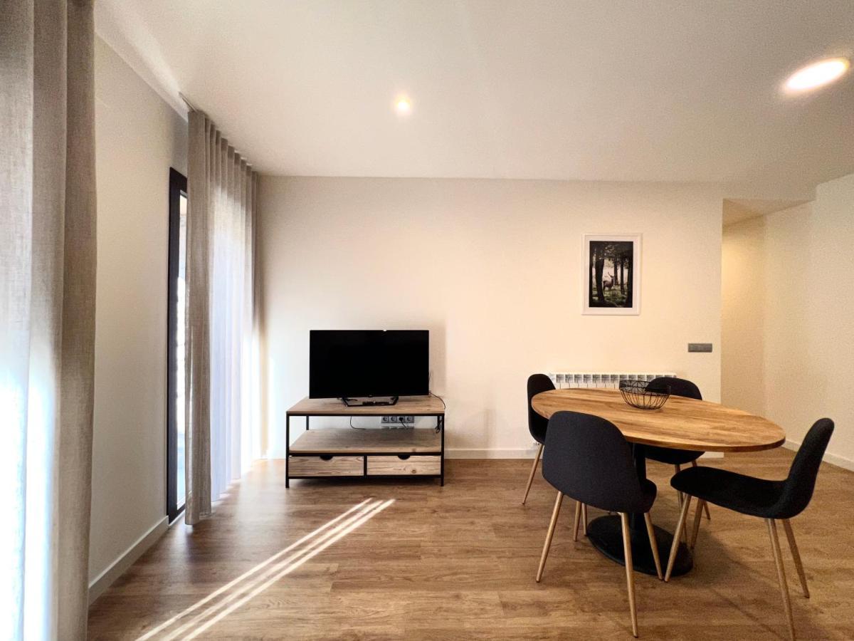 Espot Cowork & Apartments - L'Amfitriona Bagian luar foto