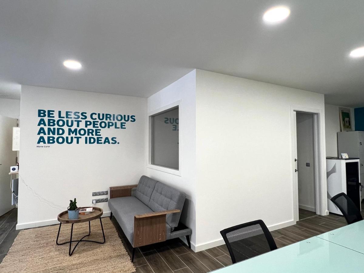 Espot Cowork & Apartments - L'Amfitriona Bagian luar foto